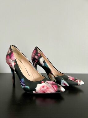 Nine West Black Floral Heels Pumps Size 5.5 | 3” Heel | Elegant Dress Shoes